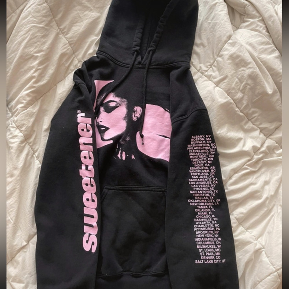 ariana grande merch